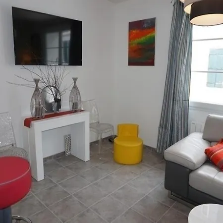 Ars En Re Maison De Charme Avec Cour Privative *
